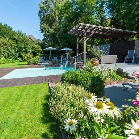 Haus Becker Отель